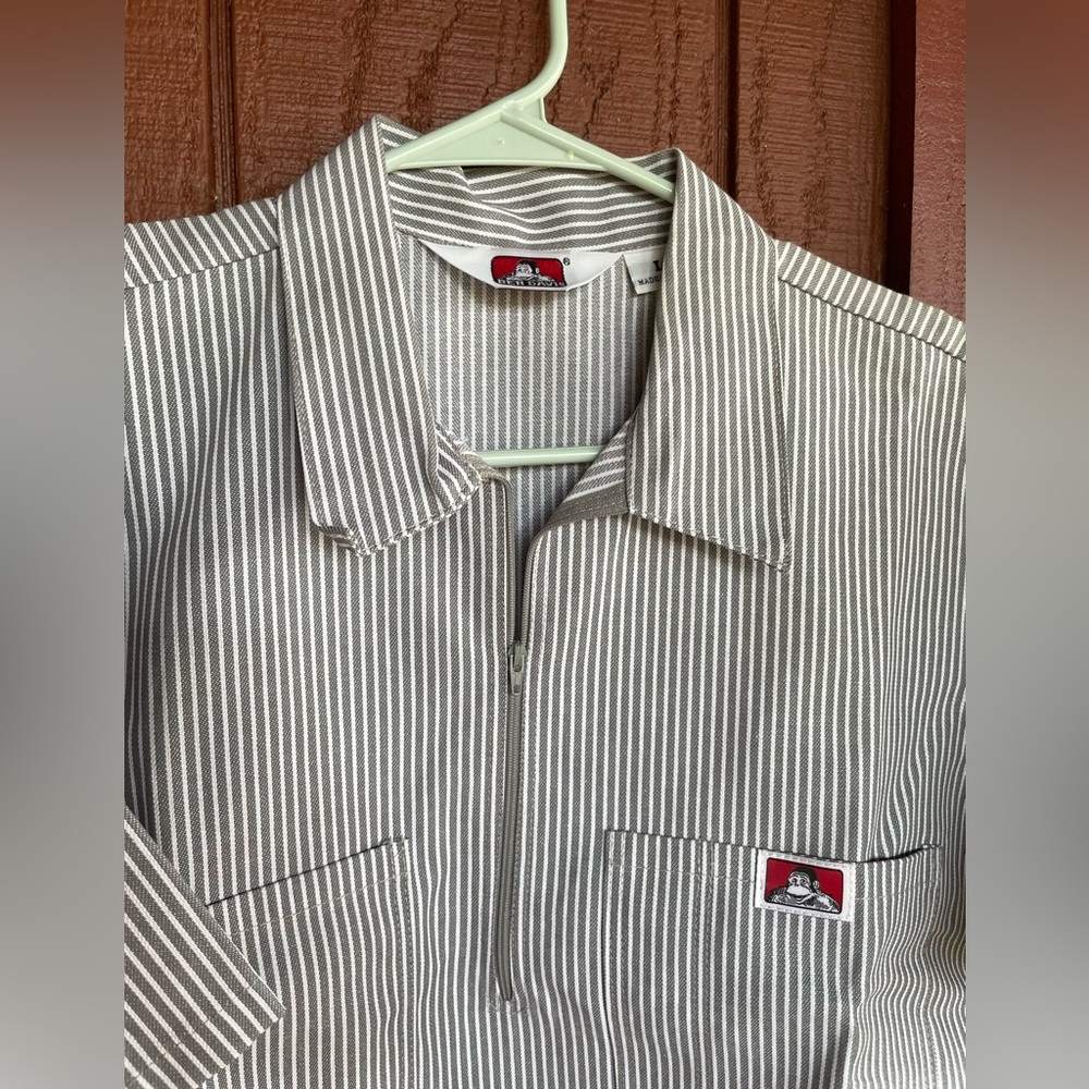 Men's light grey & white stripped  half zip Ben Davis size L